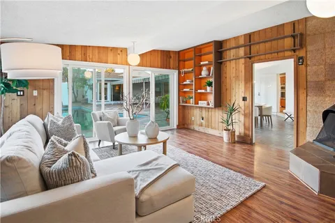 $2,499,000 | 350 Pomona Avenue, Long Beach, CA 90803