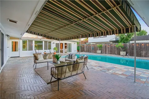 $2,499,000 | 350 Pomona Avenue, Long Beach, CA 90803