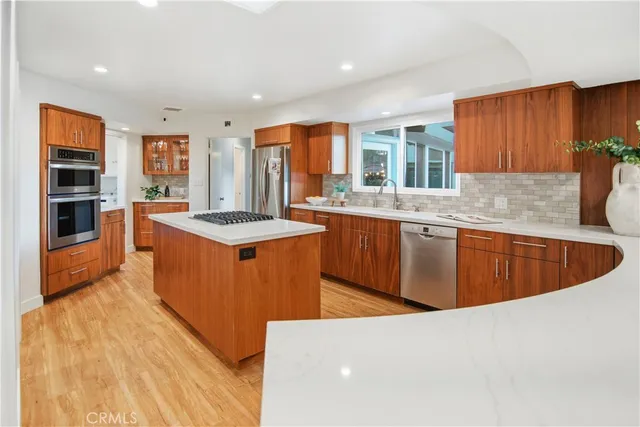 $2,499,000 | 350 Pomona Avenue, Long Beach, CA 90803