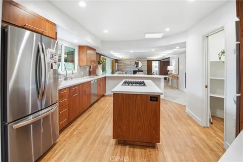 $2,499,000 | 350 Pomona Avenue, Long Beach, CA 90803