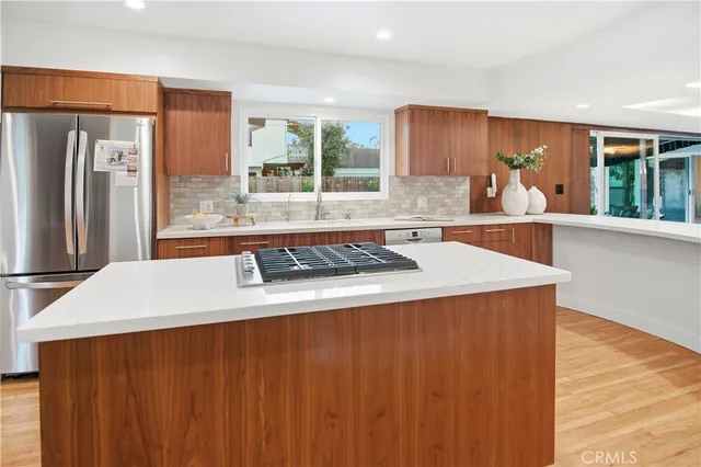 $2,499,000 | 350 Pomona Avenue, Long Beach, CA 90803