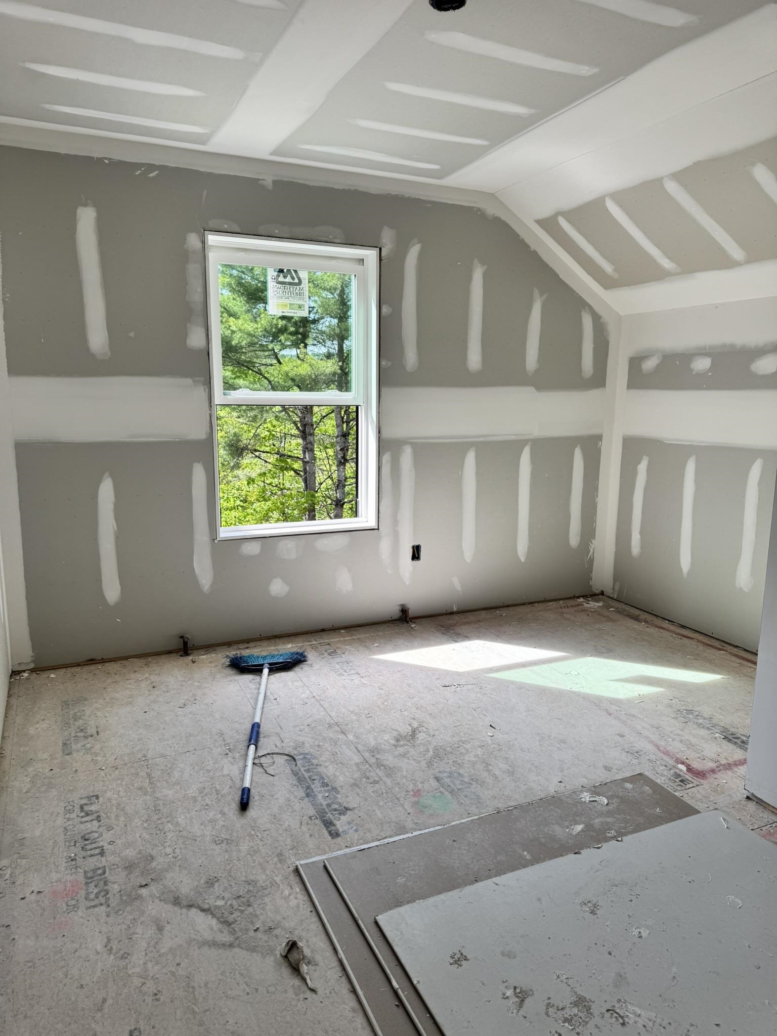 100 Sawyer Hill Road Mount Holly, VT 05758 - Photo 8 of 20