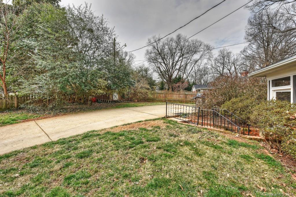 646 Sandridge Road Charlotte, NC 28210 - Photo 23 of 24 a view of backyard with tree