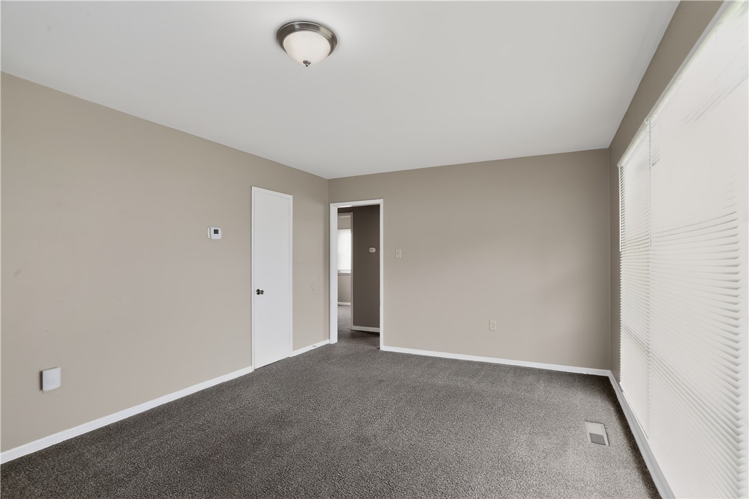 2217 South Hadley Road Springfield, OH 45505 - Photo 12 of 34