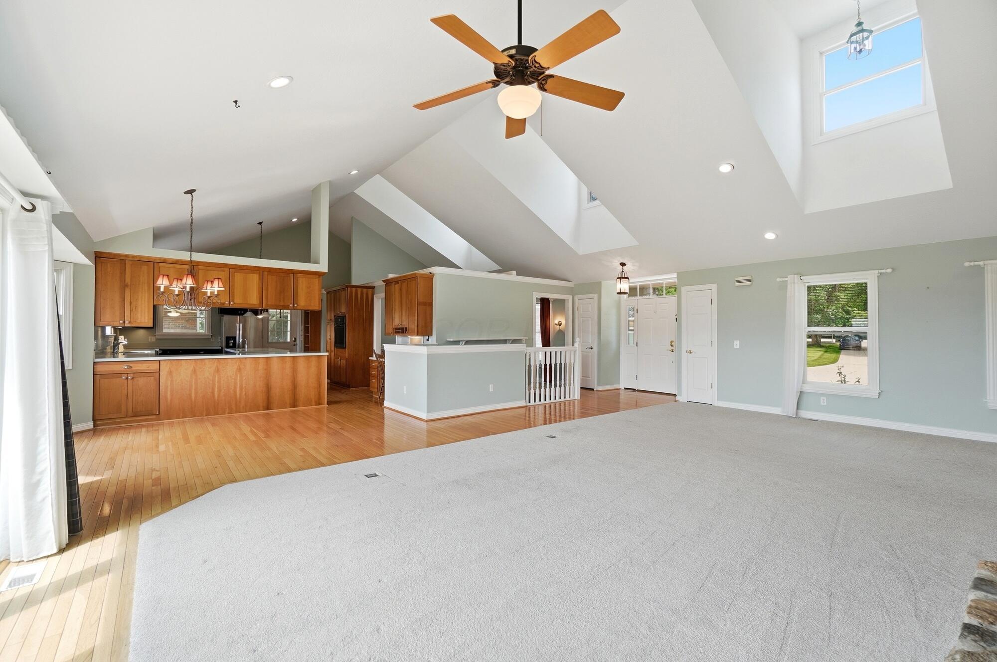 9521 Brock Road Plain City, OH 43064 - Photo 6 of 70 Living Room