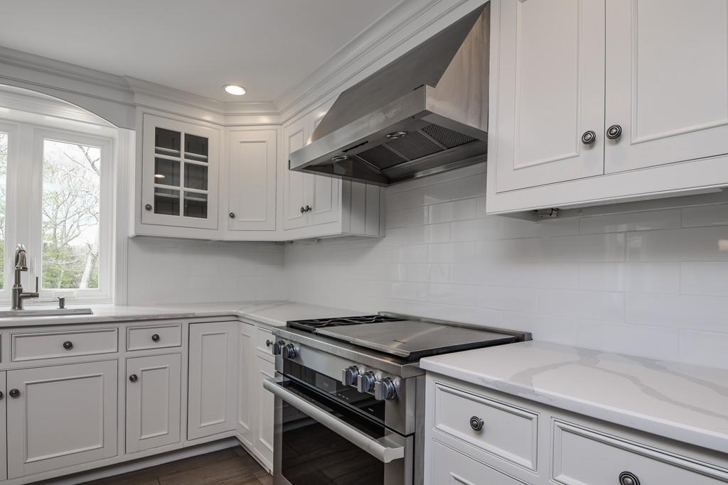 27 Deerfield Road Sherborn, MA 01770 - Photo 13 of 42 Gallery Image 13