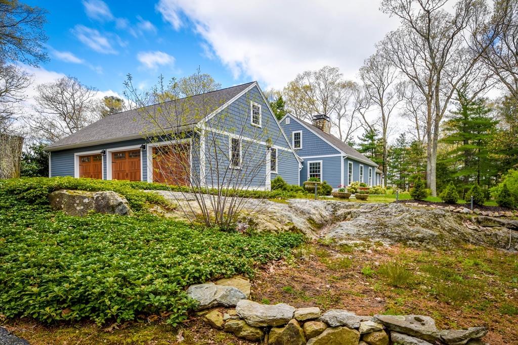 27 Deerfield Road Sherborn, MA 01770 - Photo 5 of 42 Gallery Image 5