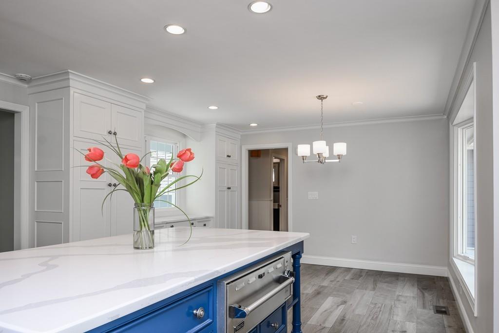 27 Deerfield Road Sherborn, MA 01770 - Photo 8 of 42 Gallery Image 8