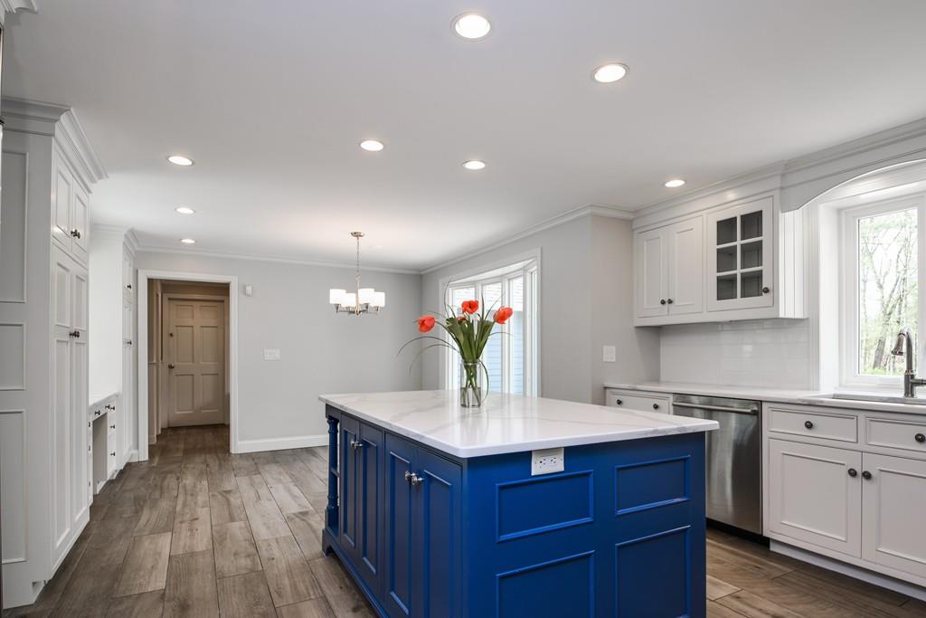 27 Deerfield Road Sherborn, MA 01770 - Photo 9 of 42 Gallery Image 9
