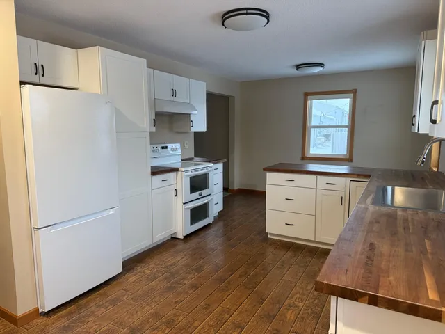 $199,900 | 431 Hwy Avenue South, Blooming Prairie, MN 55917