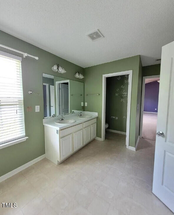 3705 Rivermist Drive Raleigh, NC 27610 - Photo 25 of 32 3705RivermistDr_60762_27