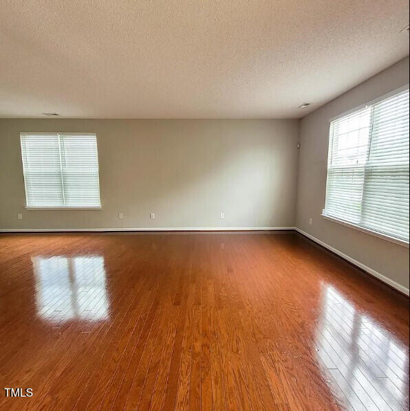 3705 Rivermist Drive Raleigh, NC 27610 - Photo 5 of 32 3705RivermistDr_60762_6