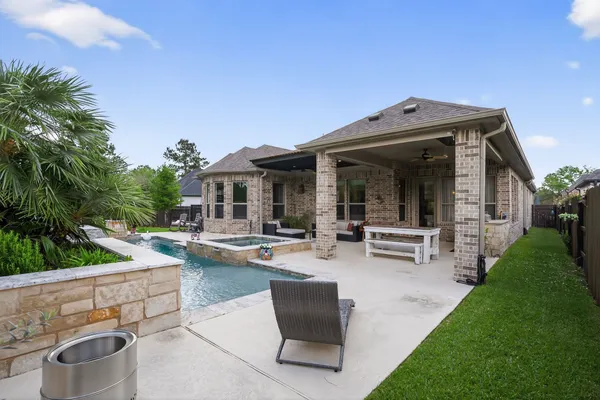 $725,000 | 107 Spider Lily Court, Montgomery, TX 77316