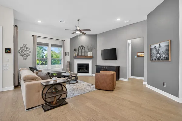 $725,000 | 107 Spider Lily Court, Montgomery, TX 77316