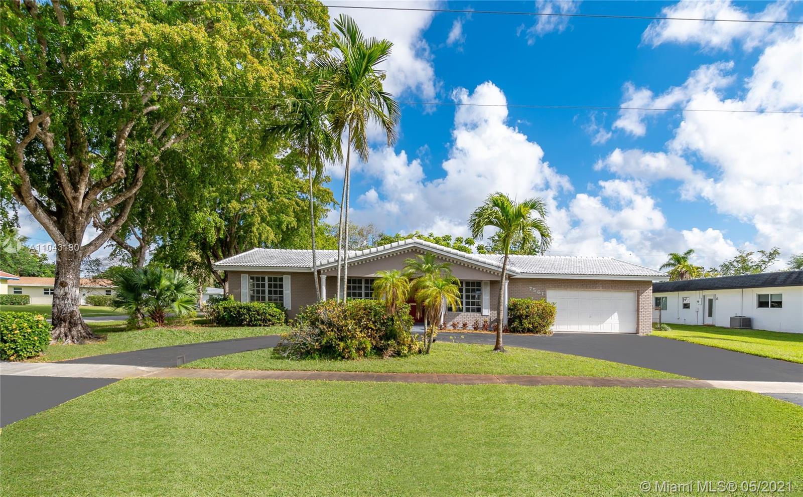 7561 Plantation Road Plantation, FL 33317 - Photo 2 of 55 Gallery Image 2