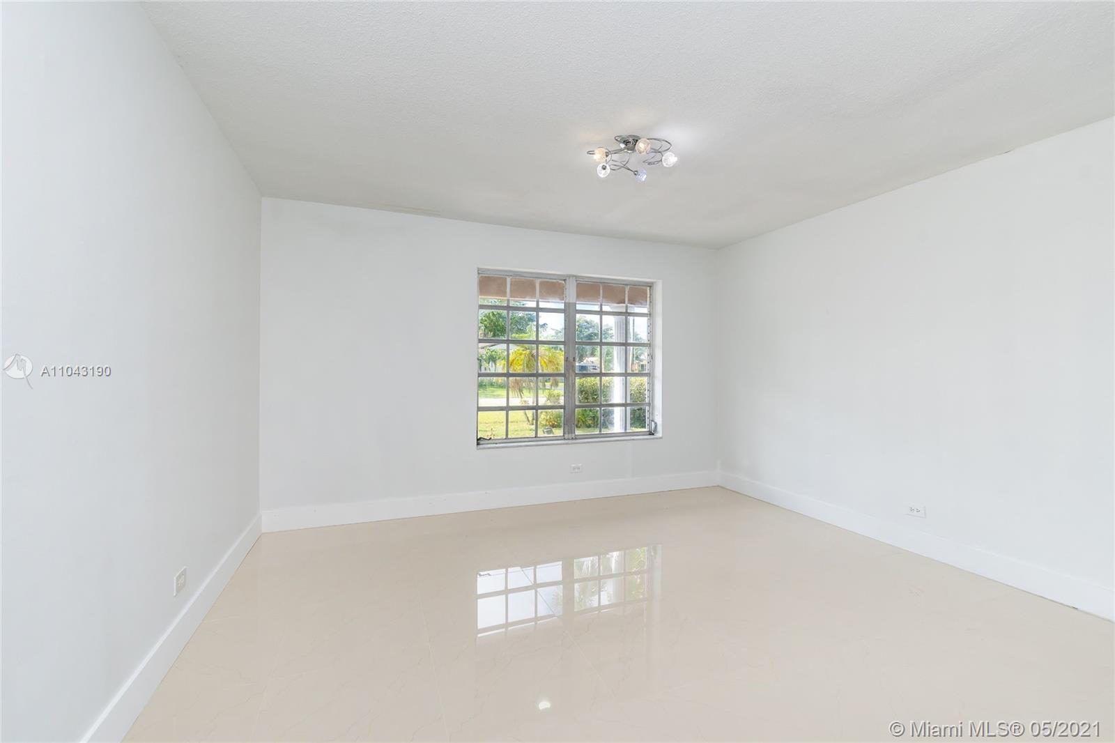 7561 Plantation Road Plantation, FL 33317 - Photo 16 of 55 Gallery Image 16