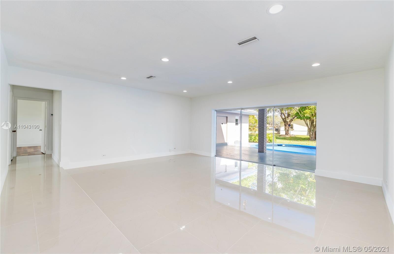 7561 Plantation Road Plantation, FL 33317 - Photo 17 of 55 Gallery Image 17