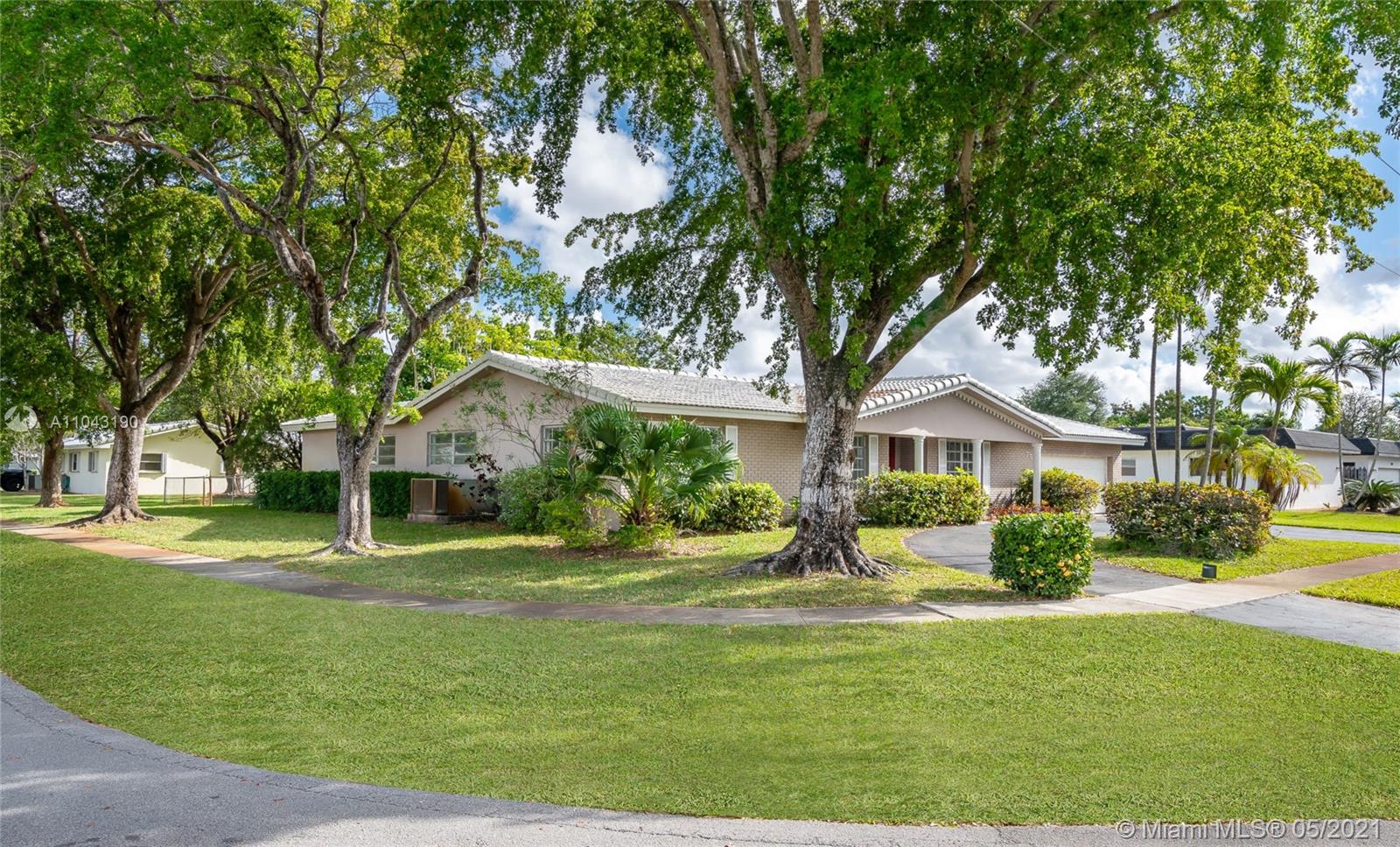 7561 Plantation Road Plantation, FL 33317 - Photo 3 of 55 Gallery Image 3