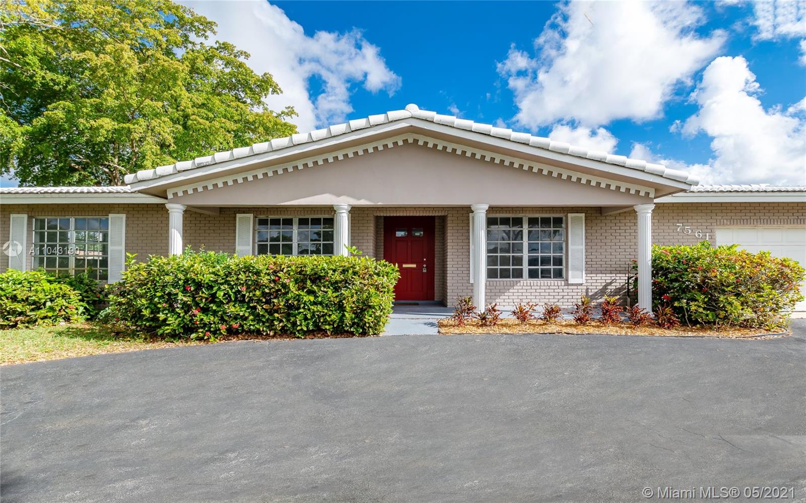 7561 Plantation Road Plantation, FL 33317 - Photo 4 of 55 Gallery Image 4