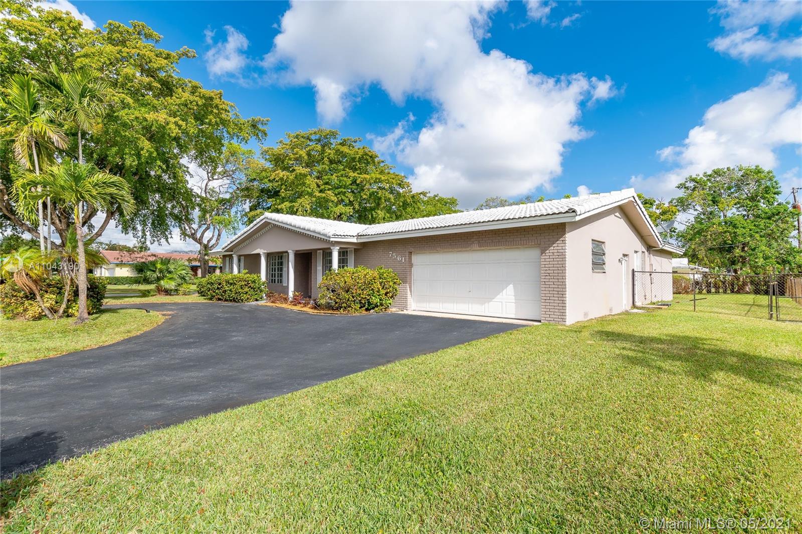 7561 Plantation Road Plantation, FL 33317 - Photo 6 of 55 Gallery Image 6