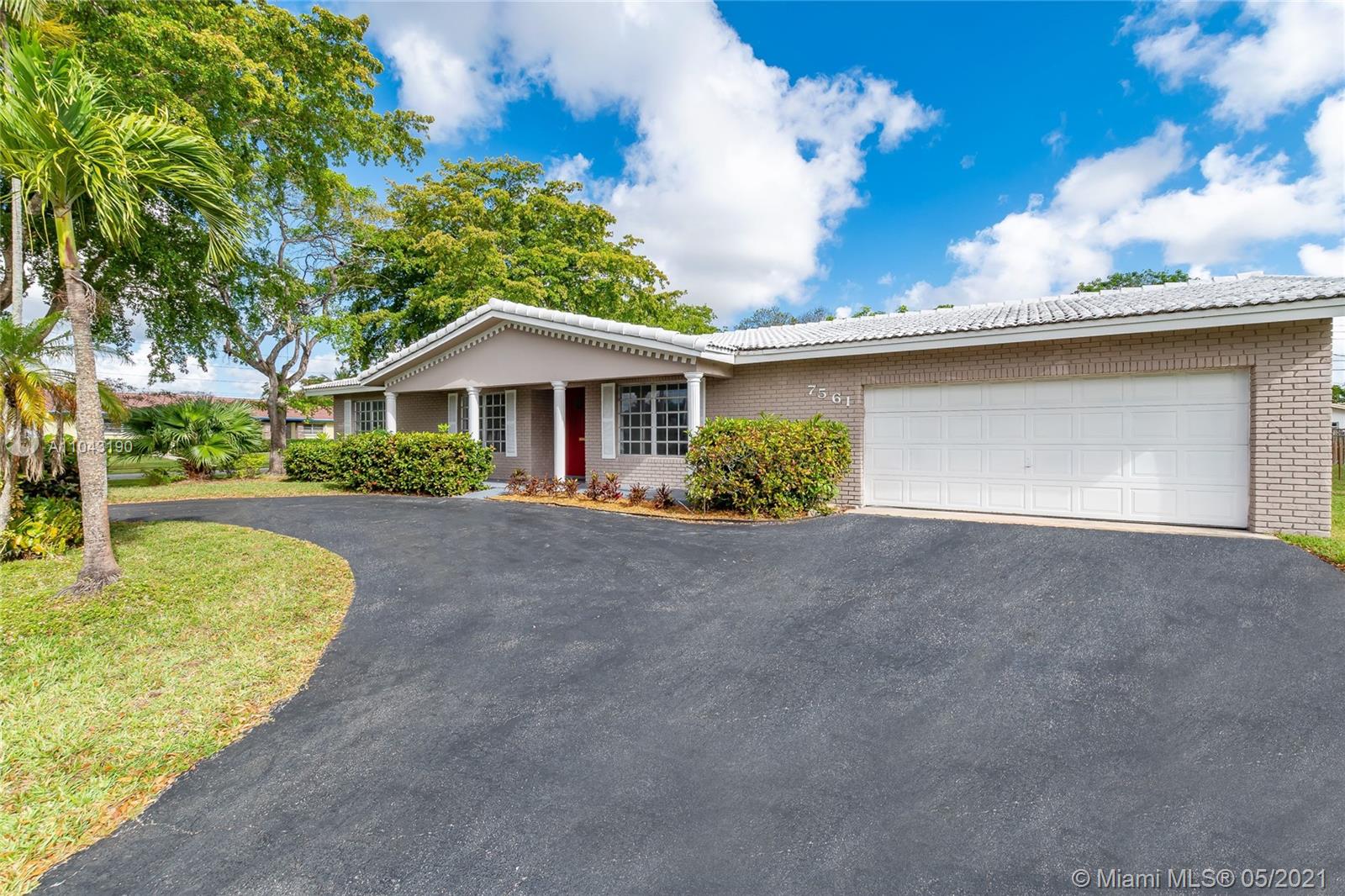 7561 Plantation Road Plantation, FL 33317 - Photo 7 of 55 Gallery Image 7