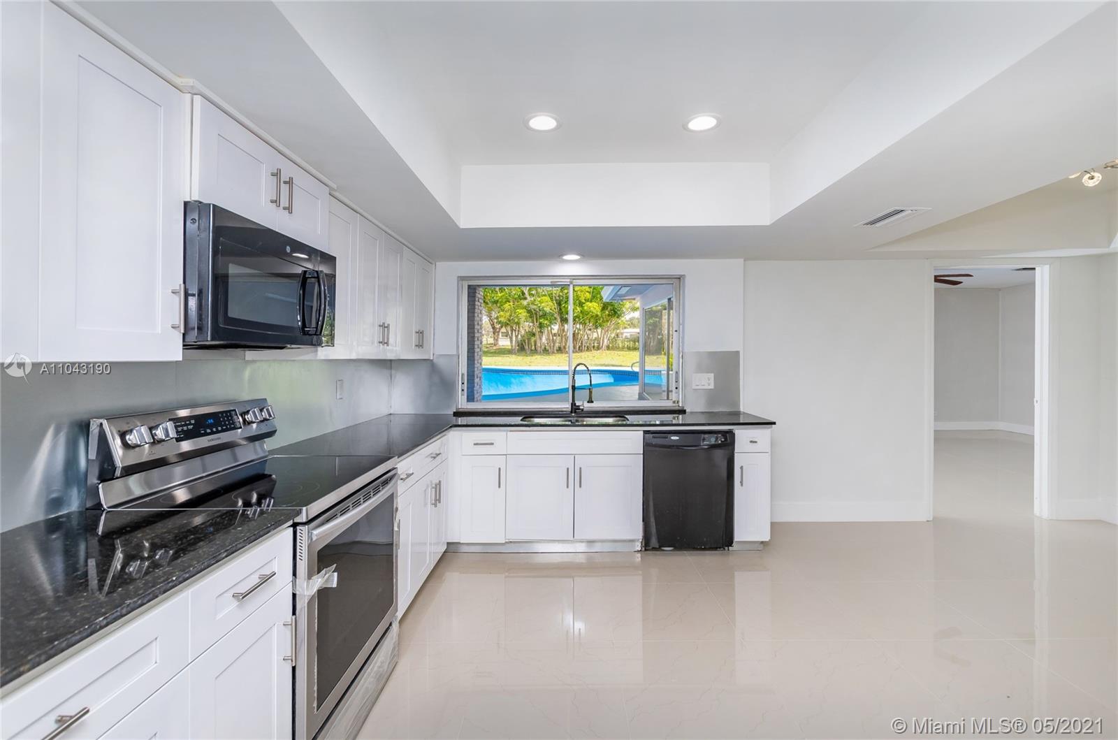 7561 Plantation Road Plantation, FL 33317 - Photo 9 of 55 Gallery Image 9