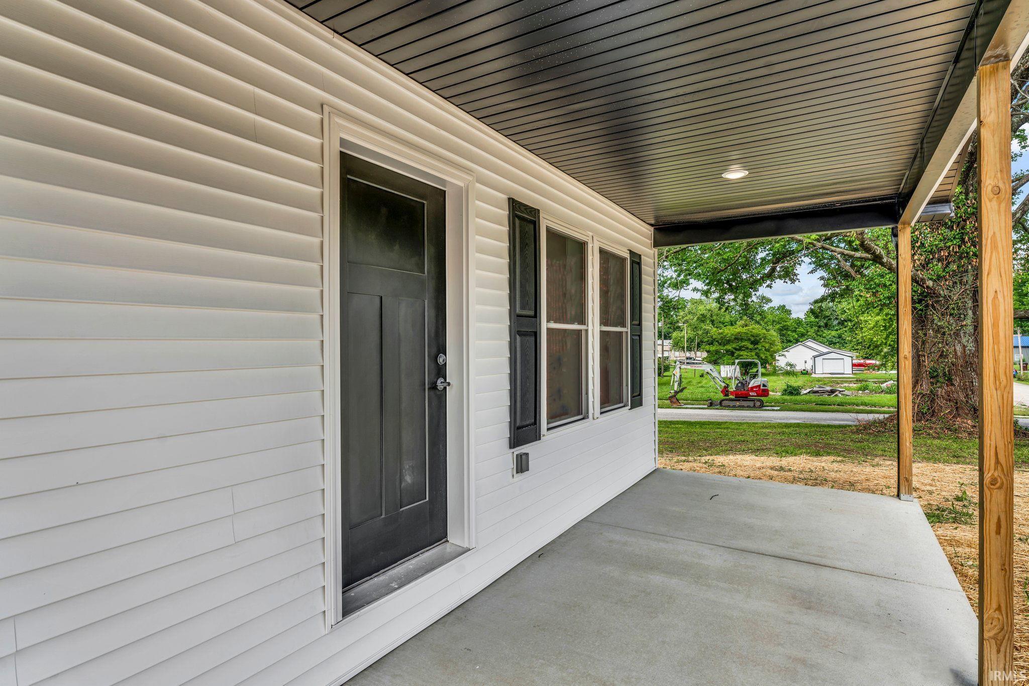 601 Crawford Street Mitchell, IN 47446 - Photo 3 of 34