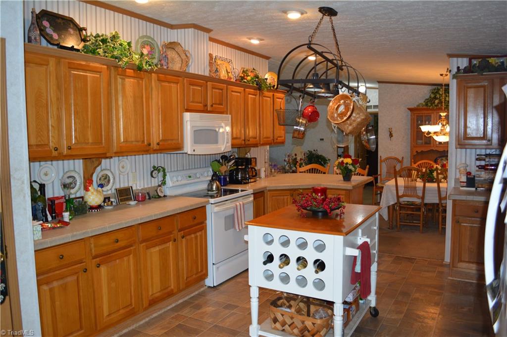 562 Traphill Mill Road Traphill, NC 28685 - Photo 2 of 29 Gallery Image 2