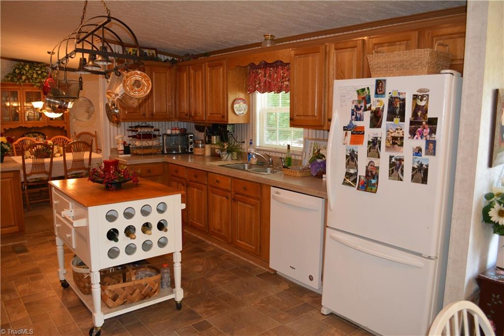 562 Traphill Mill Road Traphill, NC 28685 - Photo 3 of 29 Gallery Image 3