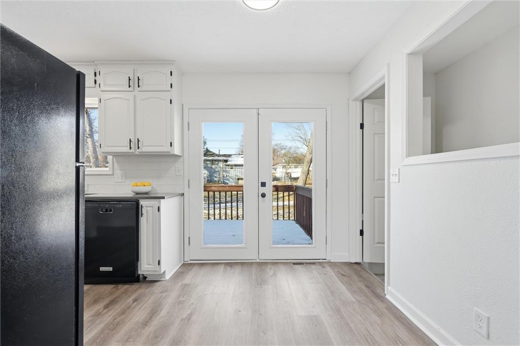 605 Northeast 3rd Street Blue Springs, MO 64014 - Photo 14 of 47