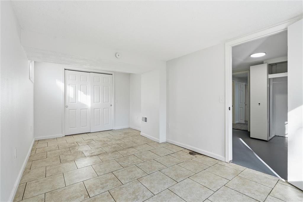 605 Northeast 3rd Street Blue Springs, MO 64014 - Photo 34 of 47