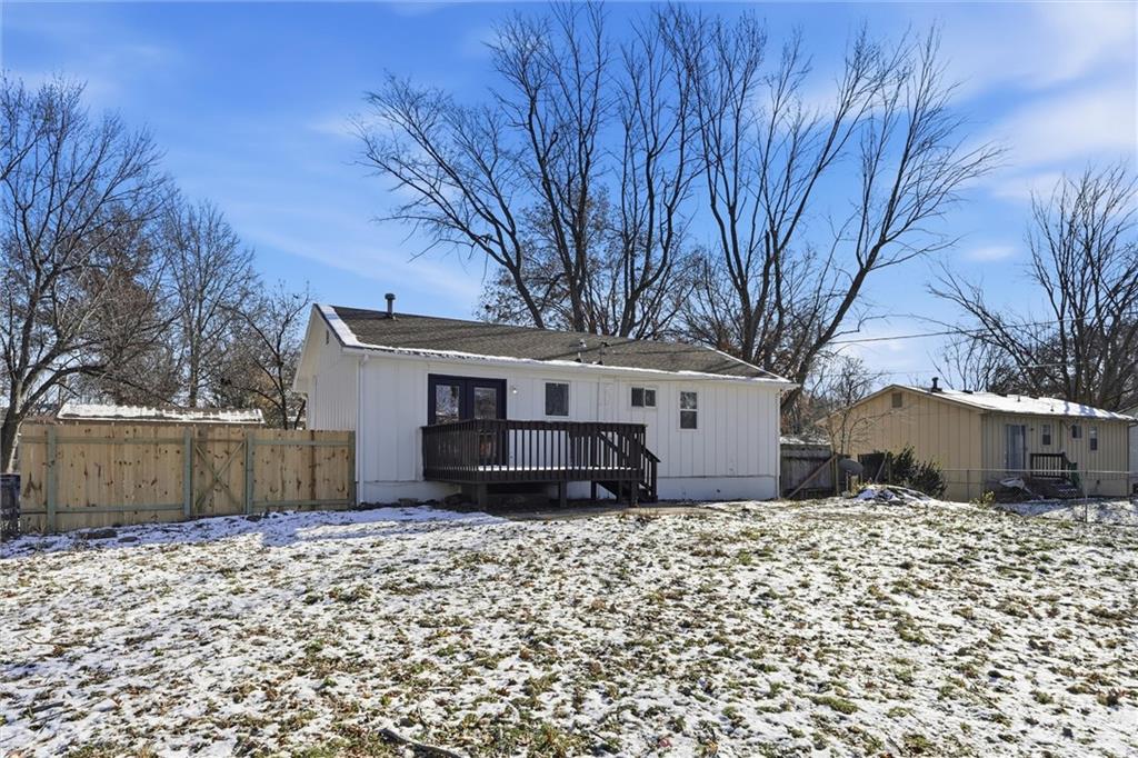 605 Northeast 3rd Street Blue Springs, MO 64014 - Photo 40 of 47