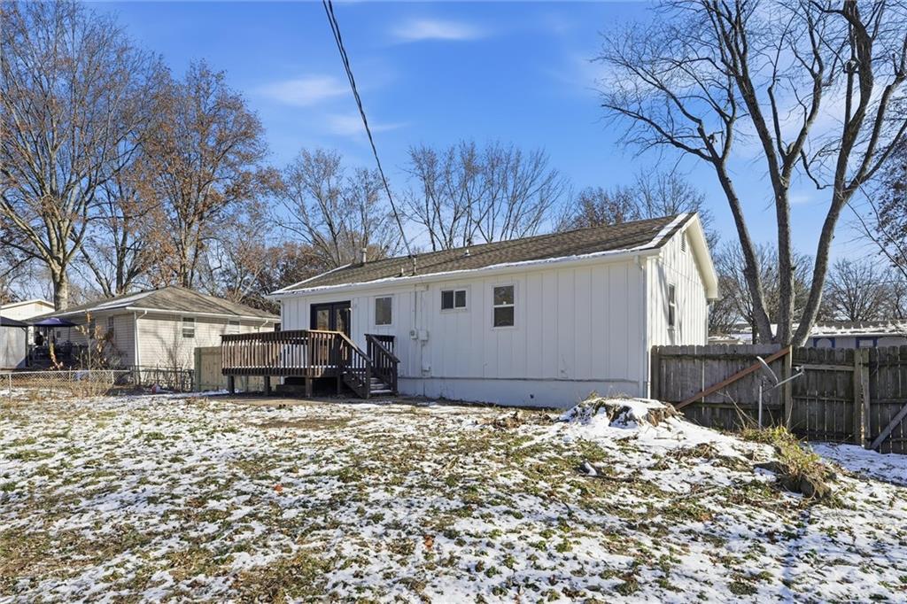 605 Northeast 3rd Street Blue Springs, MO 64014 - Photo 43 of 47