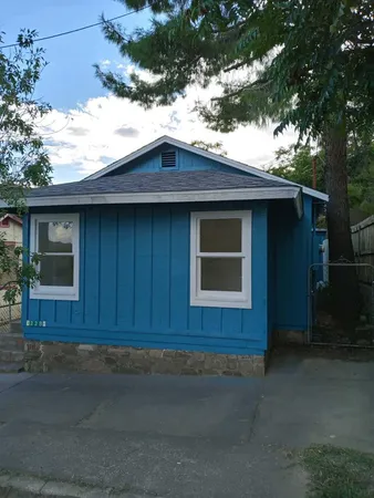 $760 | 228 Miami Avenue, Miami, AZ 85539