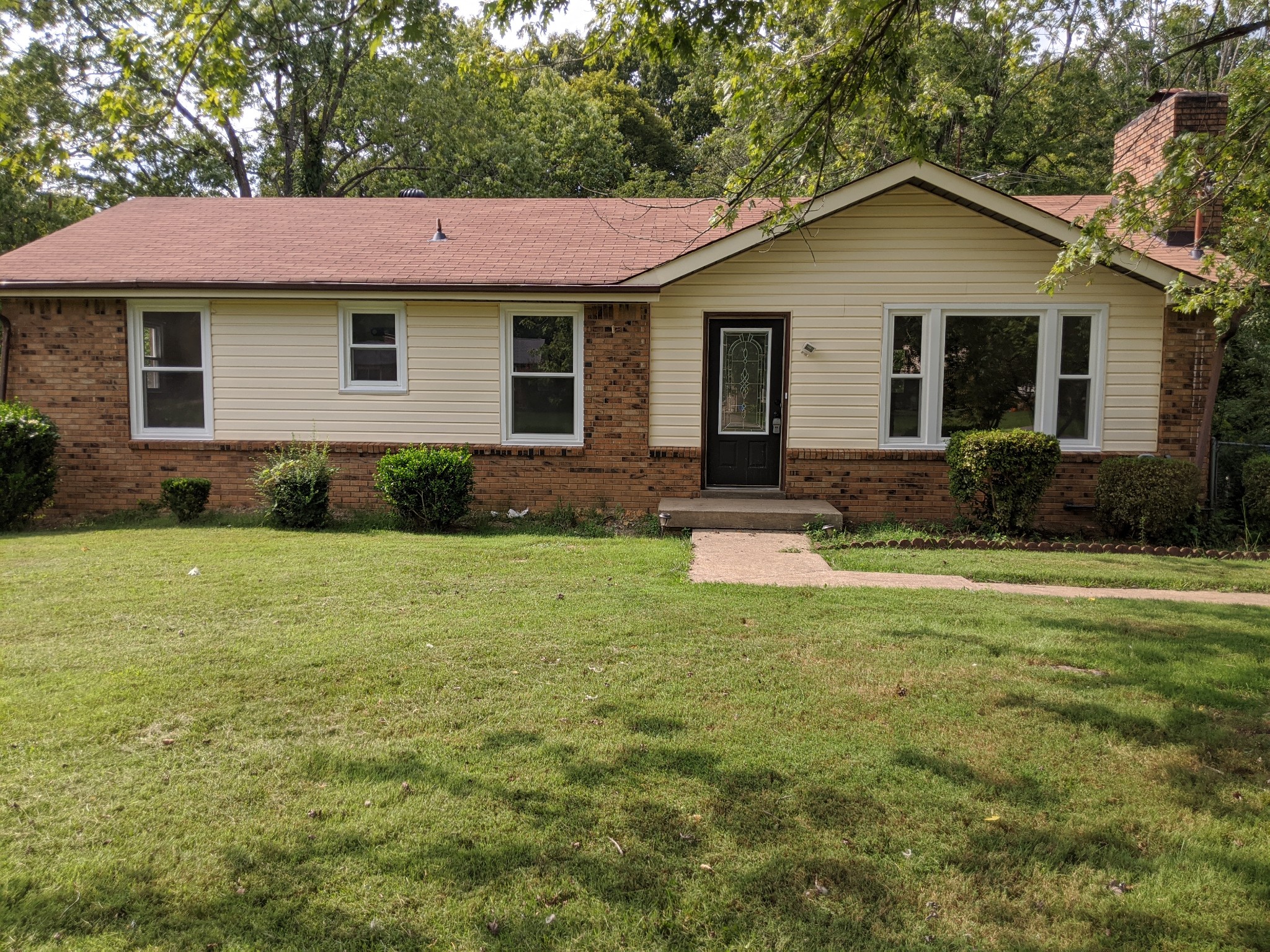 544 Bryan Road Clarksville, TN 37043 - Photo 1 of 14 a front view of a house with yard and green space