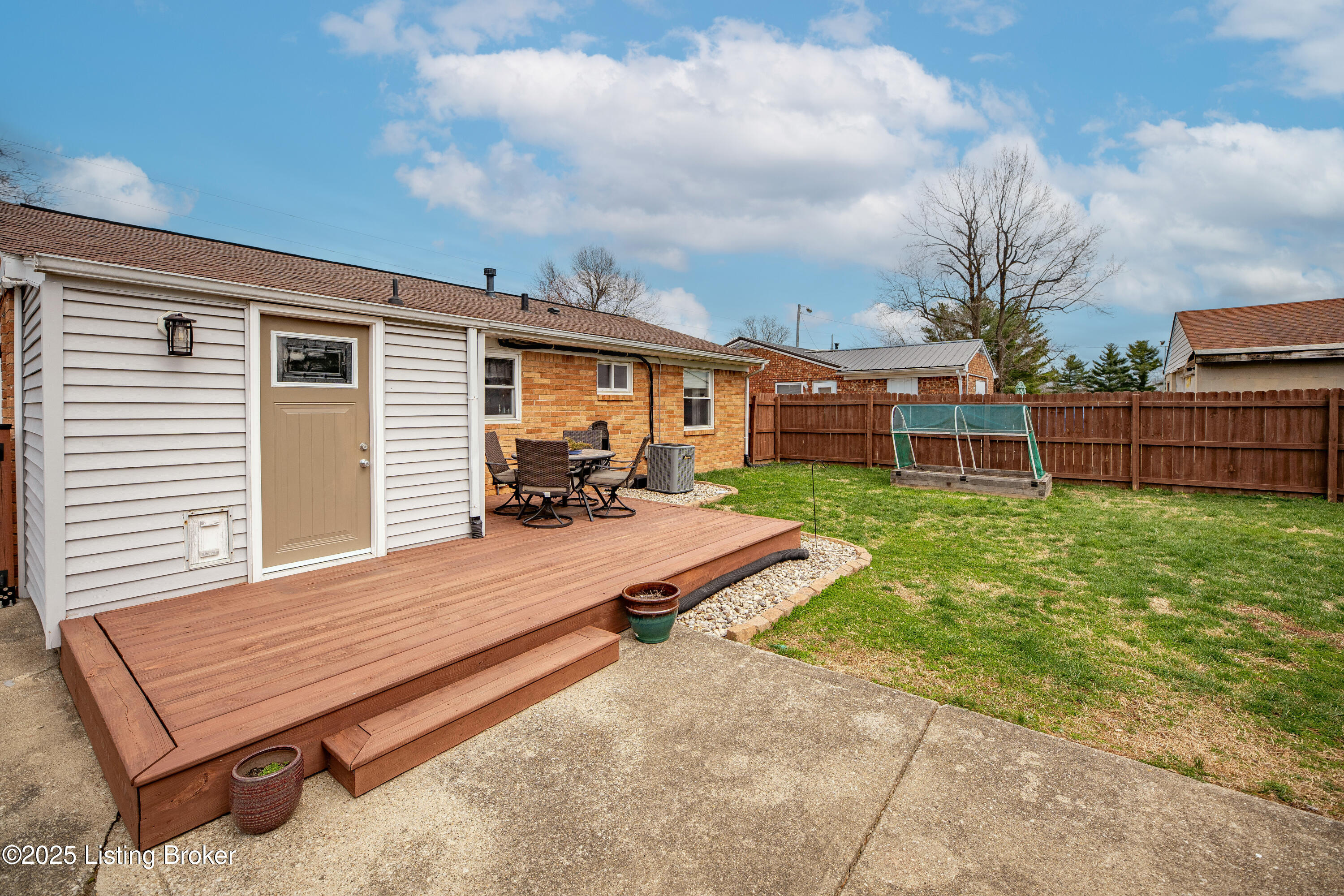6610 Price Ln Road Louisville, KY 40229 - Photo 18 of 20 BACKYARD 3