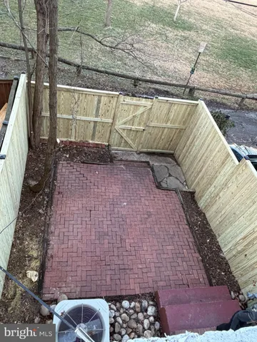 $3,400 | 3765 Mark Drive, Alexandria, VA 22305