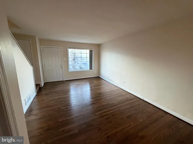 $3,400 | 3765 Mark Drive, Alexandria, VA 22305