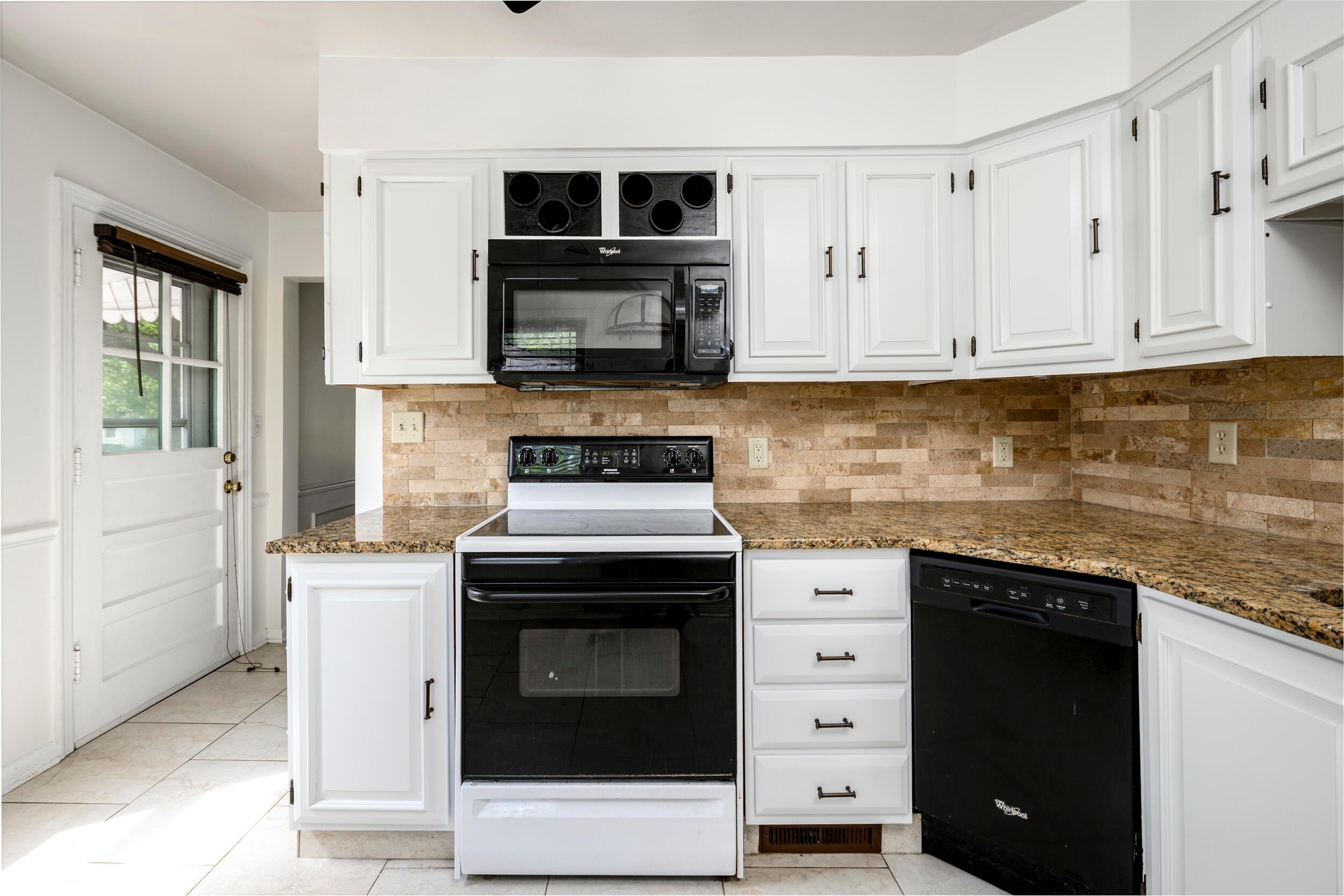 285 East Weisheimer Road Columbus, OH 43214 - Photo 15 of 28