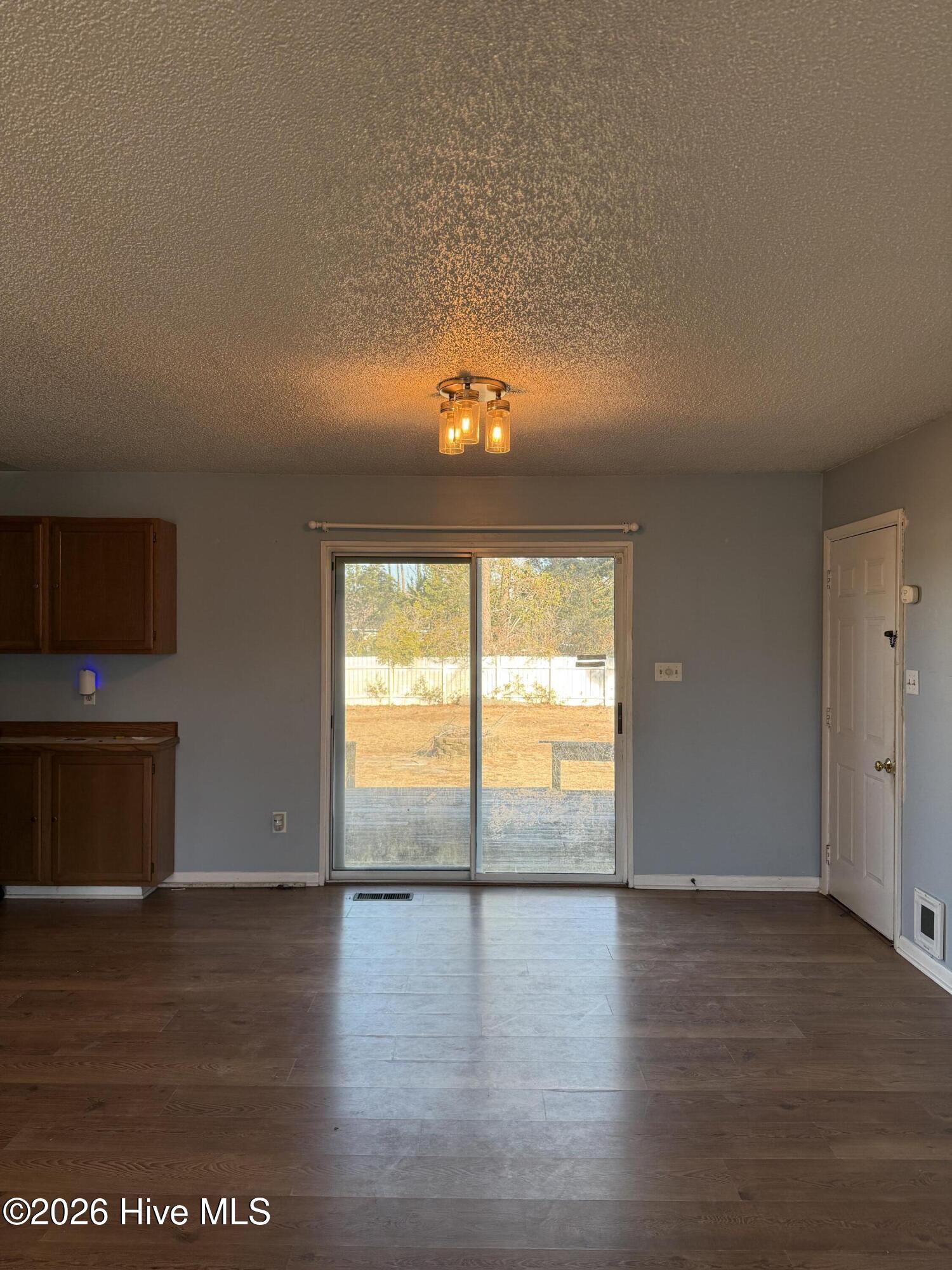 183 Cottontail Run Newport, NC 28570 - Photo 6 of 12 Combination Dining