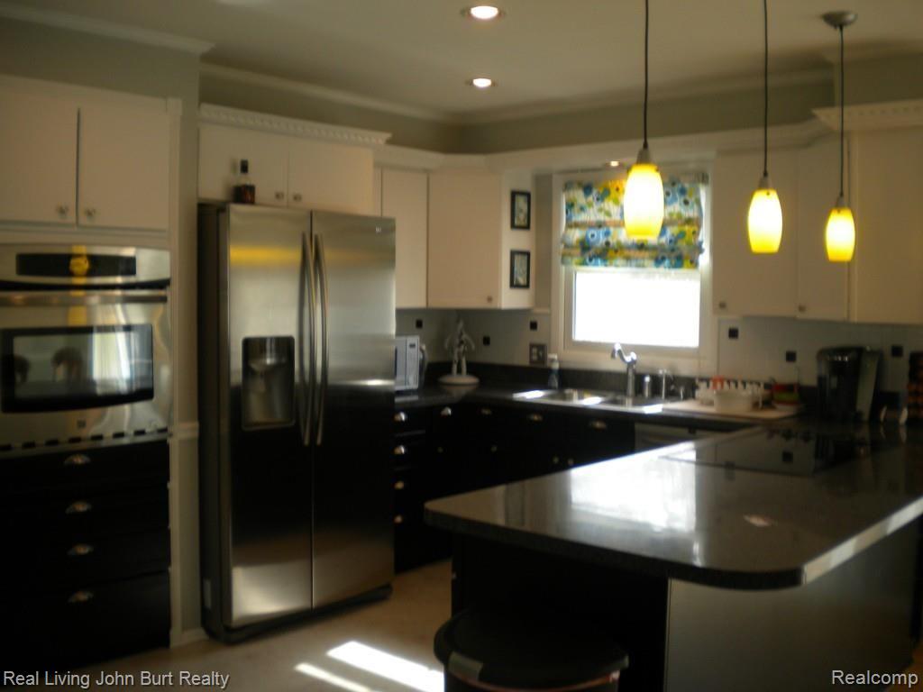8155 Reese Road Clarkston, MI 48348 - Photo 6 of 24 2014-05-10 12.20