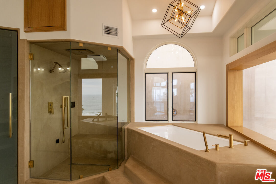 147 Napoleon Street Playa del Rey, CA 90293 - Photo 18 of 33 Gallery Image 18