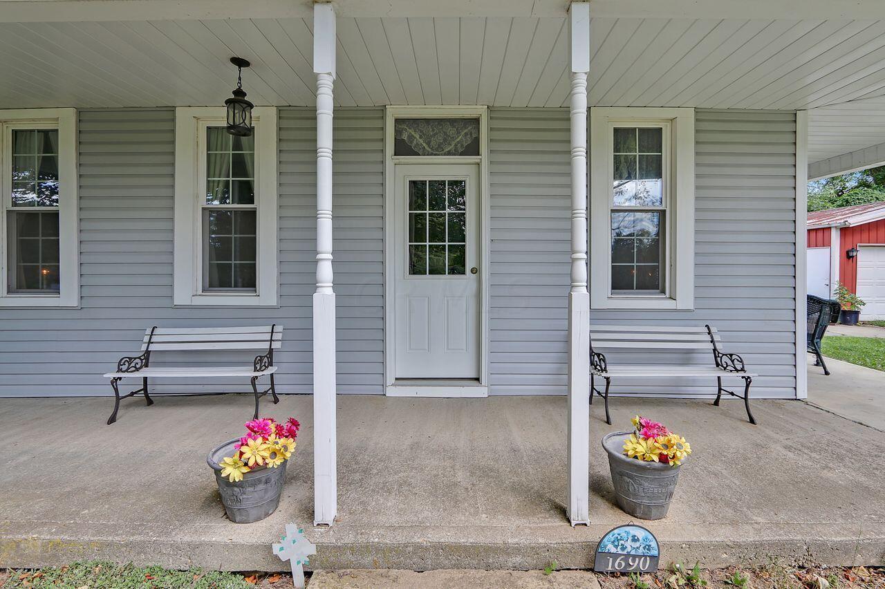 1690 Ginder Road Northwest Lancaster, OH 43130 - Photo 3 of 48 Gallery Image 3