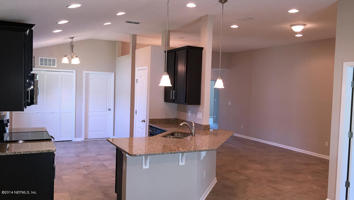 5743 Round Table Road Jacksonville, FL 32254 - Photo 14 of 17 Picketts128_KIT4_Crop