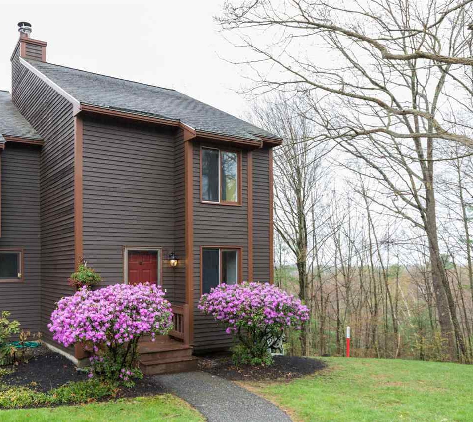 54 Thornhill Road Stratham, NH 03885 - Photo 1 of 33