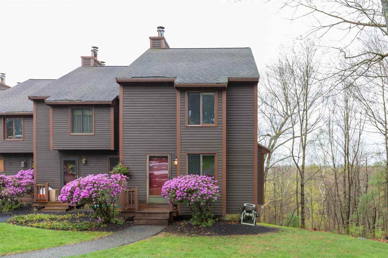 54 Thornhill Road Stratham, NH 03885 - Photo 2 of 33