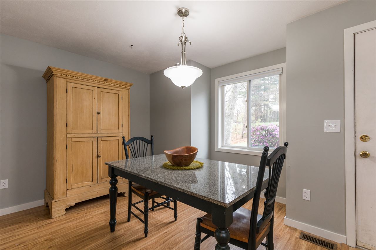54 Thornhill Road Stratham, NH 03885 - Photo 9 of 33