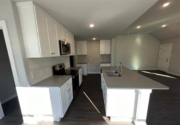 $1,850 | 1700 East Powell Avenue, Fort Worth, TX 76104