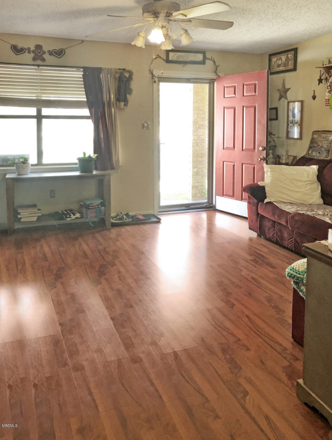 12165 Oaklawn Road Biloxi, MS 39532 - Photo 3 of 10 ol3