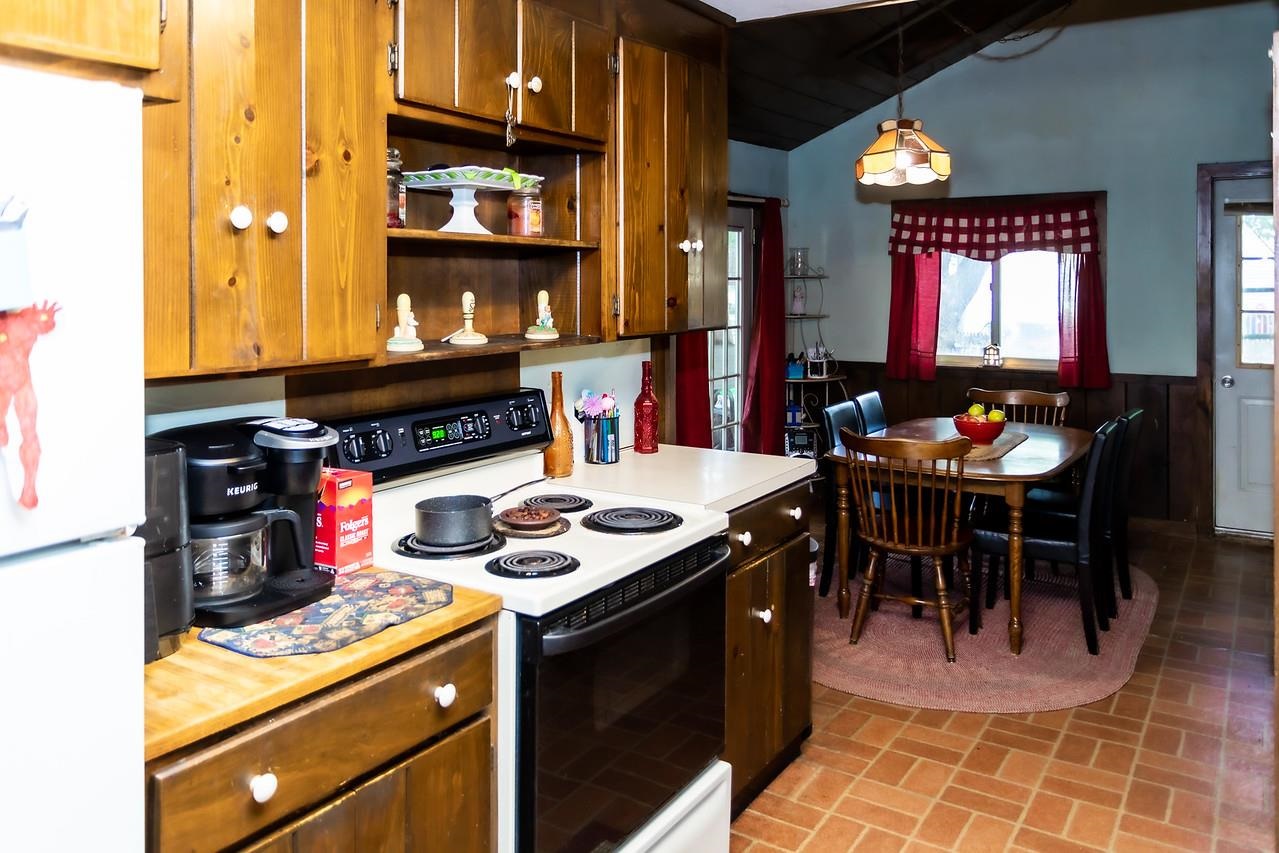 15 Chestnut Street Rochester, NH 03867 - Photo 8 of 34